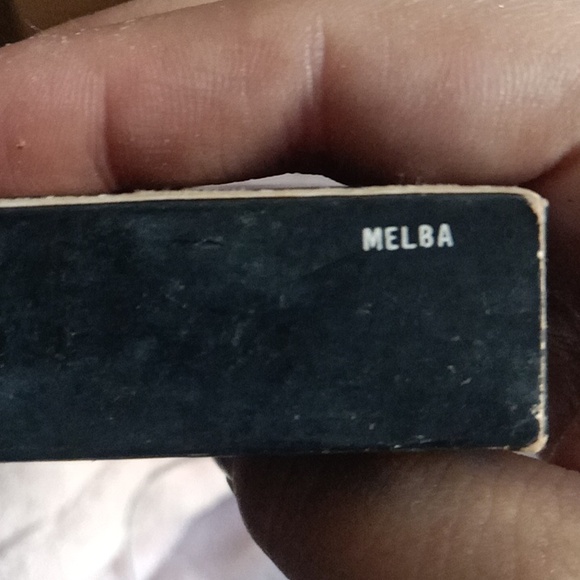 Mac Melba powder blush - Picture 2 of 3